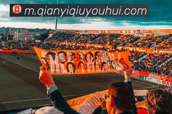 加纳乔创造历史成为首位代表两队欧冠进球的U21球员