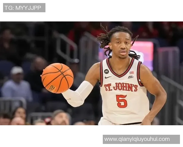 詹金斯关键时刻果断出手三分绝平展现不设限的篮球精神